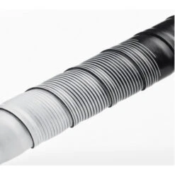 Guidoline Fizik Vento Microtex Tacky Bicolore - 2 Mm - Noir-Blanc 7 Guidoline Fizik Vento Microtex Tacky Bicolore - 2 Mm - Noir-Blanc -Magasin De Vélos Spécialisé guidoline fizik vento microtex tacky bicolore 2 mm noir blanc 2