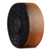 Guidoline Fizik Vento Microtex Tacky Bicolore - 2 Mm - Noir-Orange 1 Guidoline Fizik Vento Microtex Tacky Bicolore - 2 Mm - Noir-Orange -Magasin De Vélos Spécialisé guidoline fizik vento microtex tacky bicolore 2 mm noir orange
