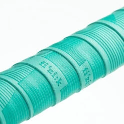 Guidoline Fizik Vento Solocush Tacky 2,7mm - Céleste 6 Guidoline Fizik Vento Solocush Tacky 2,7mm - Céleste -Magasin De Vélos Spécialisé guidoline fizik vento solocush tacky 27mm celeste 1